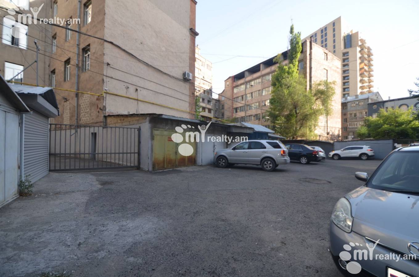 Снять коммерческoе помещение Вардананц ул, Центр Ереван, 132375