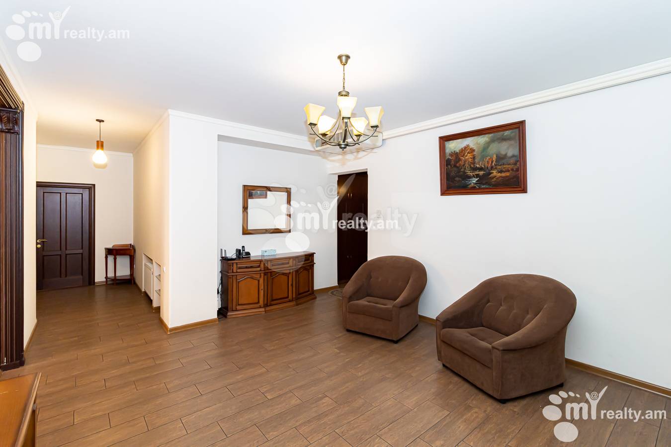 Купить 4 комнатную квартиру Арам ул, Центр Ереван, 154644