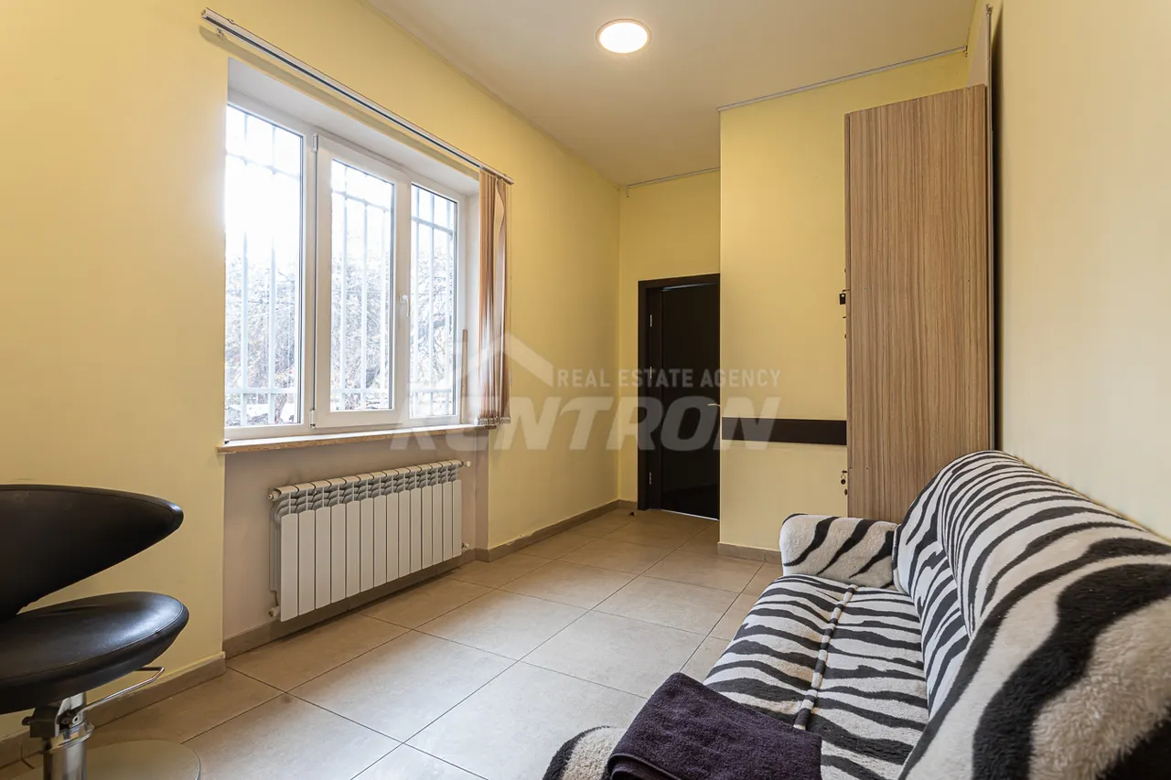 Commercial property for sale Mashtots Ave, Center Yerevan, 157988