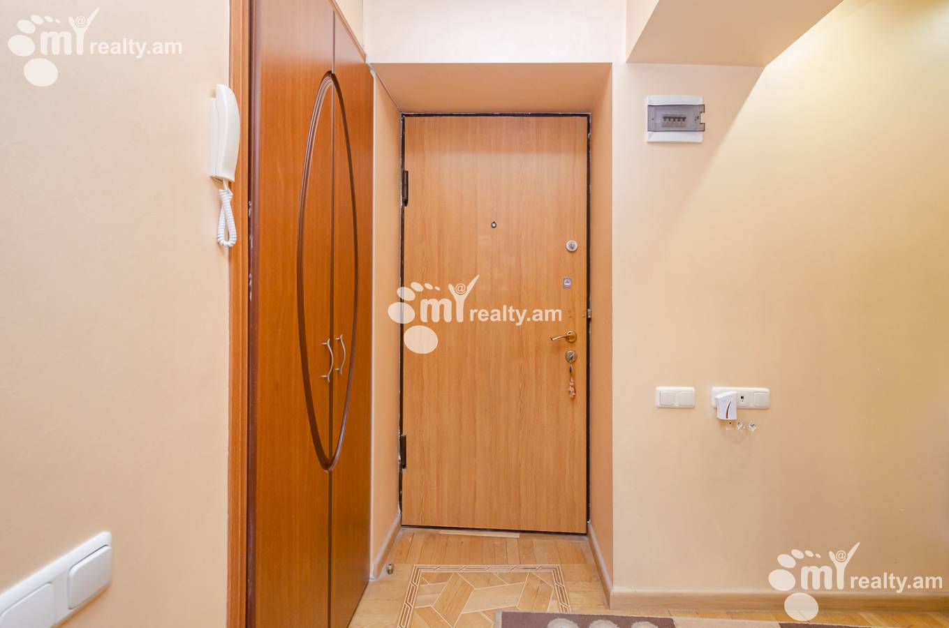 Купить 4 комнатную квартиру Орбели Ехбайрнери ул, Арабкир Ереван, 144146