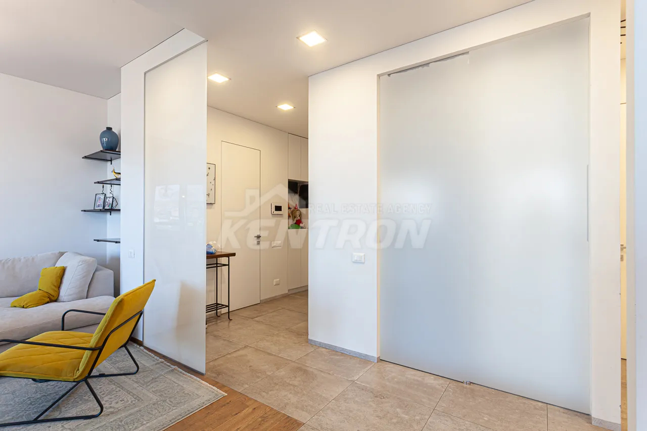 4 bedroom apartment for sale D. Demirchyan St, Center Yerevan, 161940