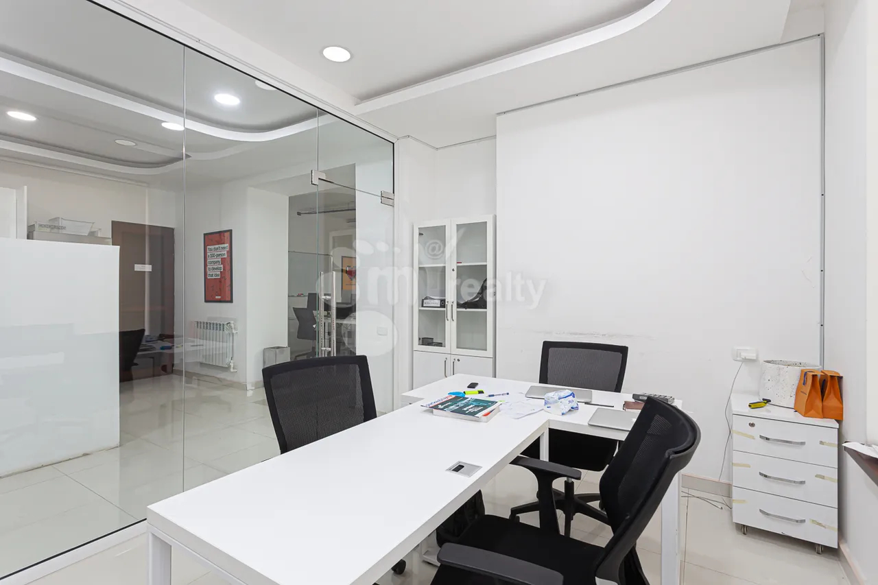 4 bedroom apartment for sale V.Vagharshyan St, Arabkir Yerevan, 161711