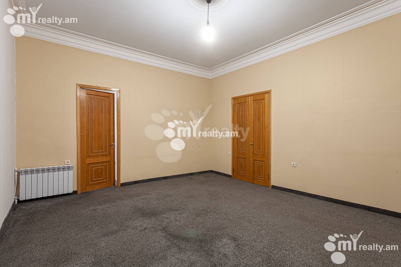 Купить 4 комнатную квартиру Паронян ул, Центр Ереван, 148996