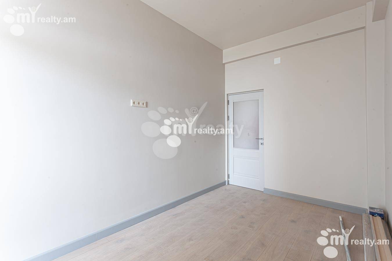 2 սենյականոց բնակարան  Աբելյան փող, Աջափնյակ Երևան, 155216