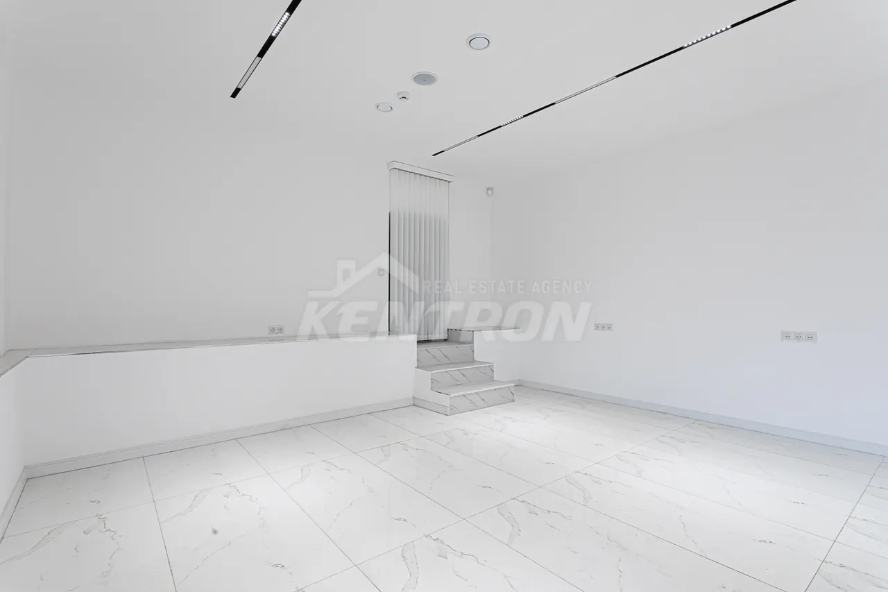 Снять коммерческoе помещение Амирян ул, Центр Ереван, 158142