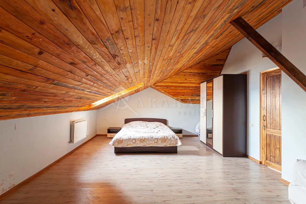 House for sale Pirumyans St, Davtachène Yerevan, 157262