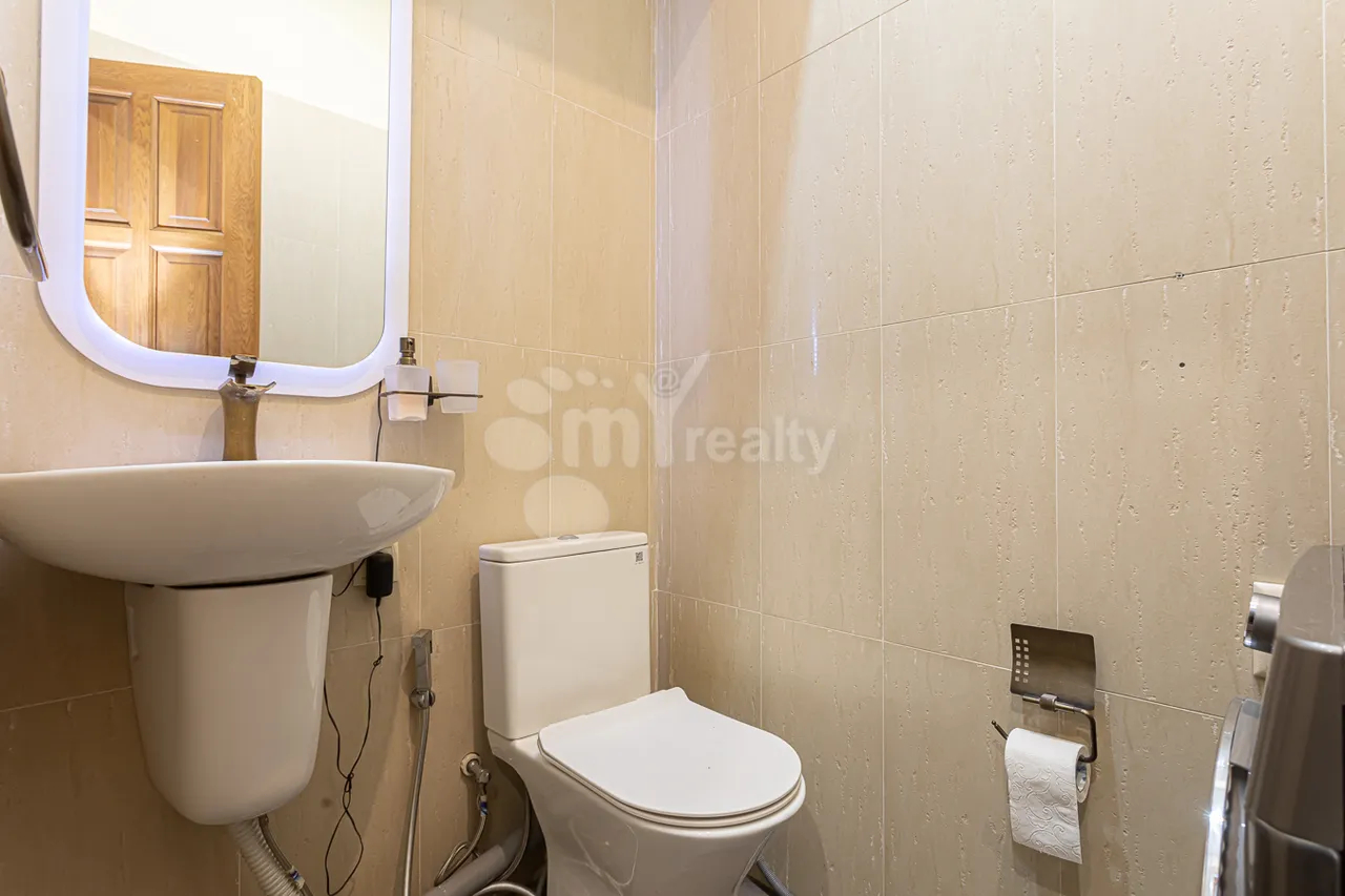 3 bedroom apartment for rent Aram St, Center Yerevan, 161208