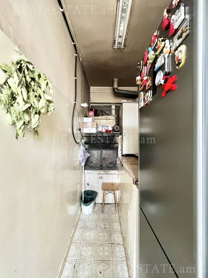 Купить 3 комнатную квартиру Врацакан ул, Арабкир Ереван, 129611