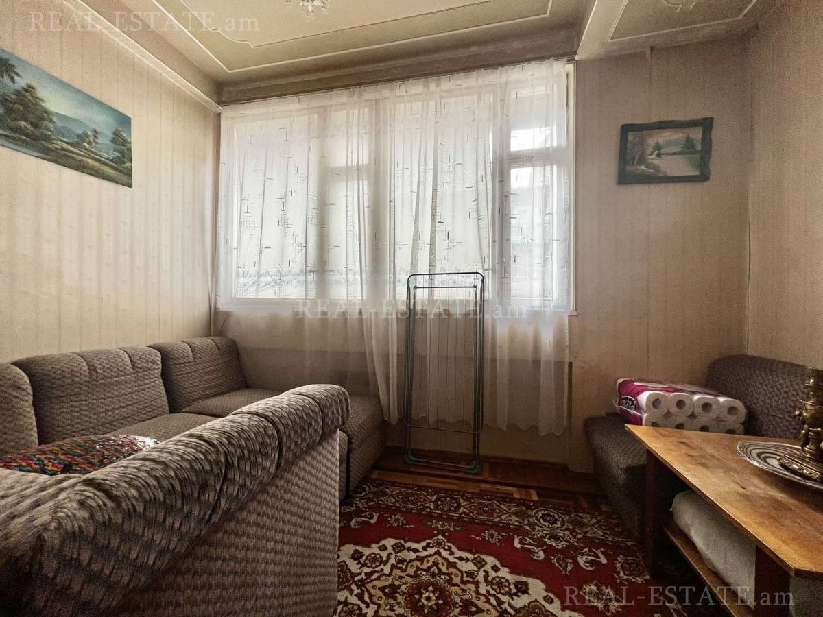 Купить 3 комнатную квартиру Врацакан ул, Арабкир Ереван, 129611