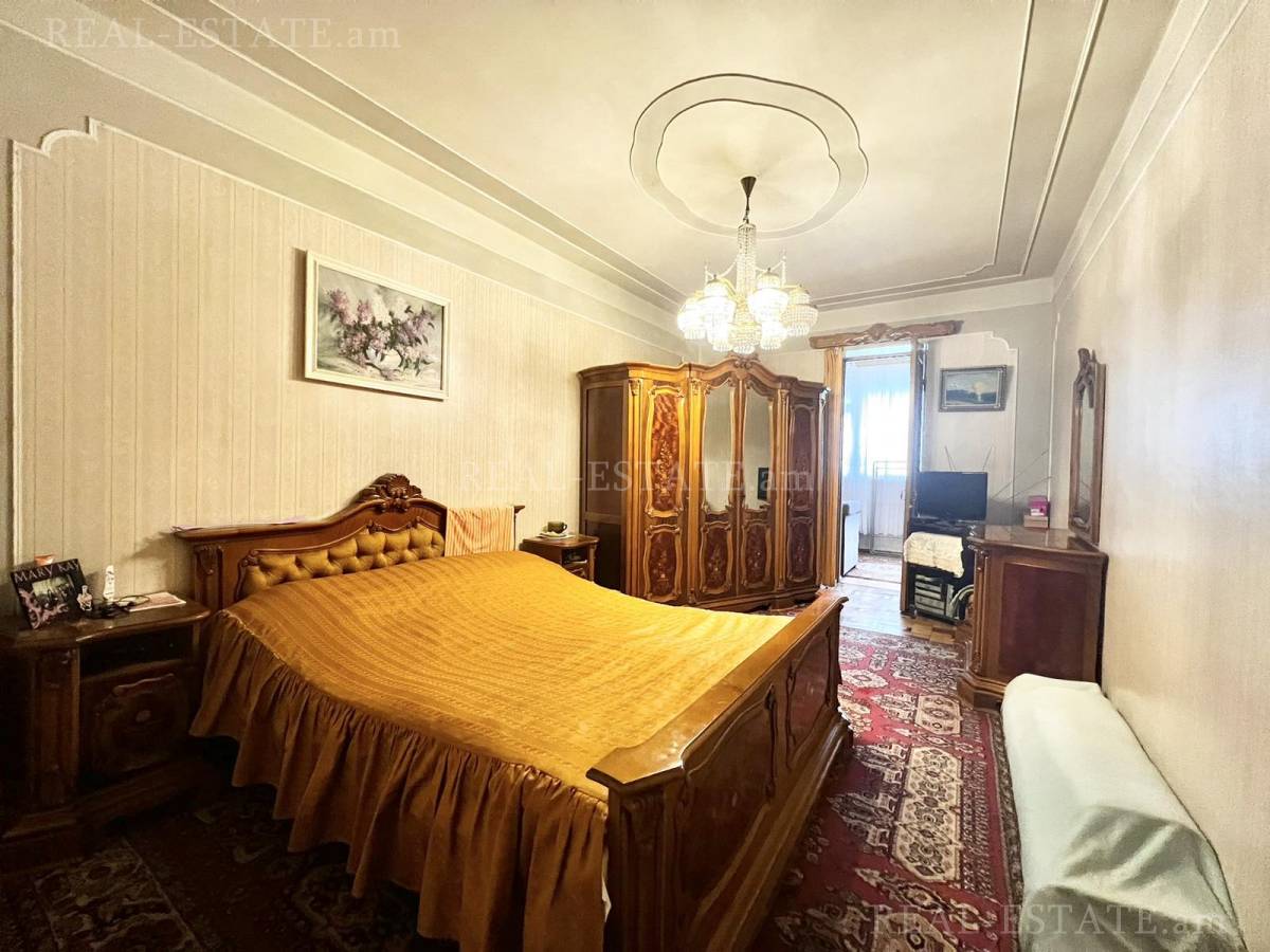 Купить 3 комнатную квартиру Врацакан ул, Арабкир Ереван, 129611