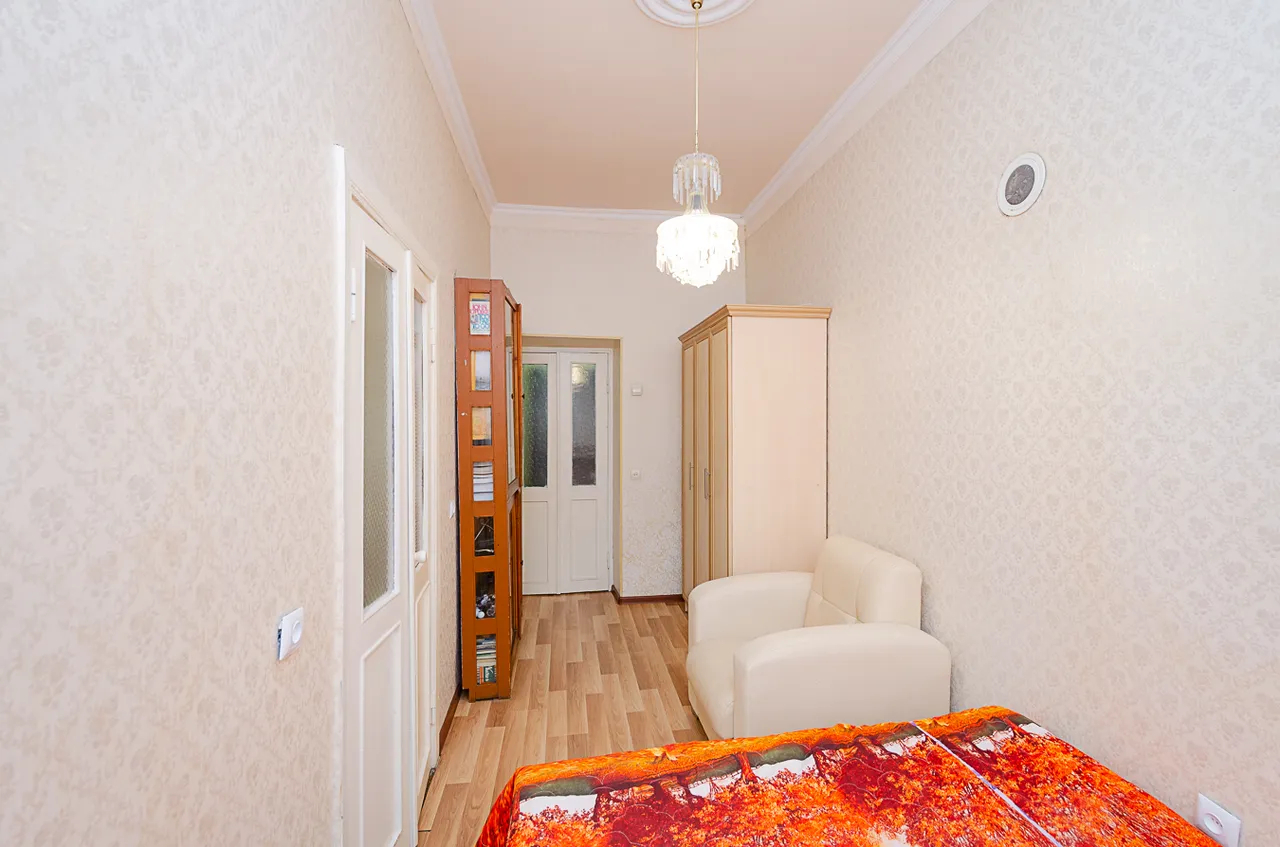 2 bedroom apartment for rent Saryan St, Center Yerevan, 161914