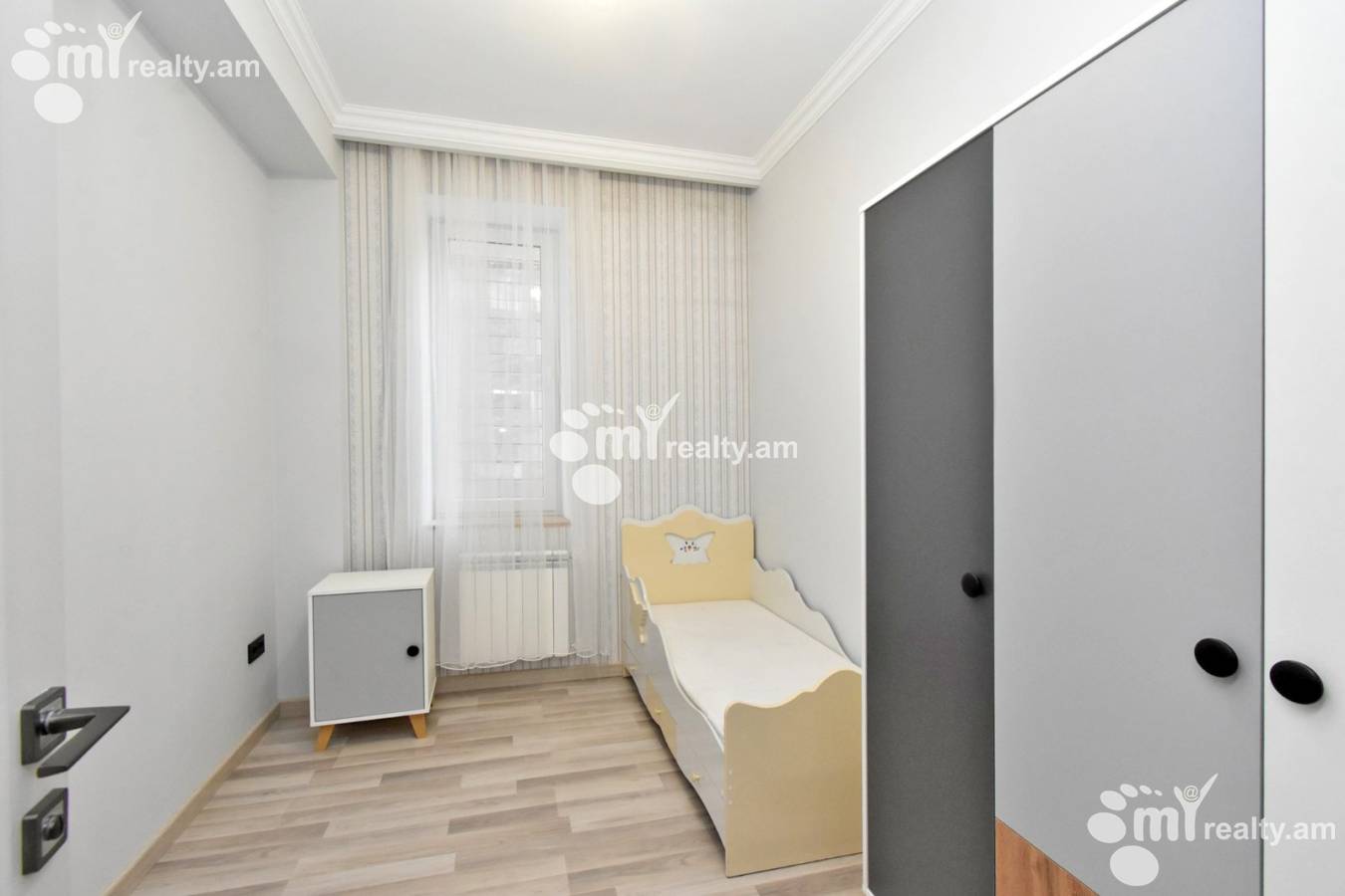 4 bedroom apartment for sale خیابان لِنینگراندیان, آچاپنیاک ایروان, 154815