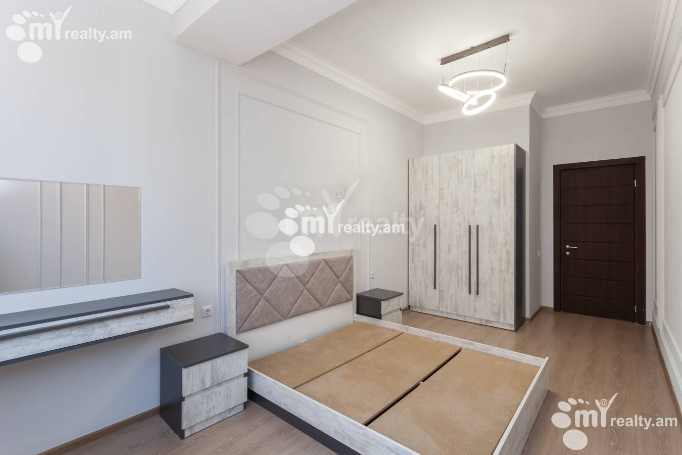 2 bedroom apartment for sale خیابان آدونس, عربگیر ایروان, 151093