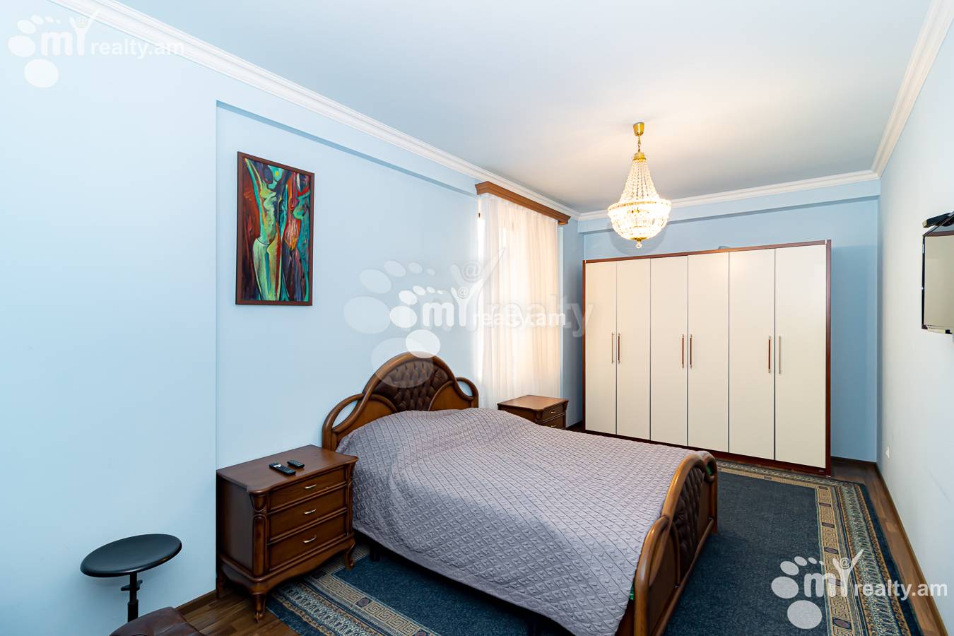 Купить 4 комнатную квартиру Арам ул, Центр Ереван, 154644