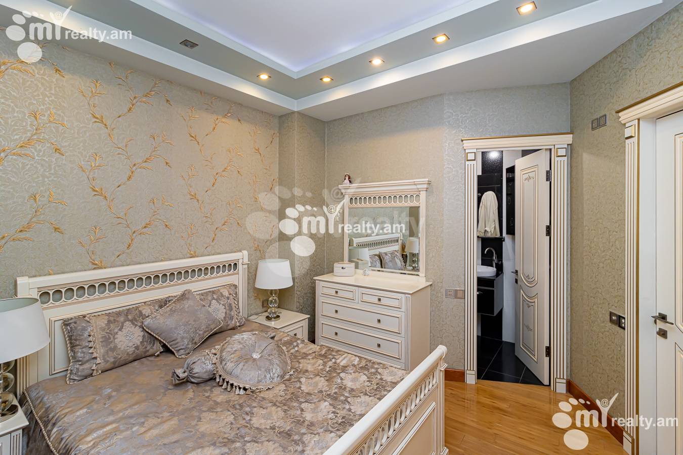 3 bedroom apartment for sale Gyulbenkyan St, Arabkir Yerevan, 154225