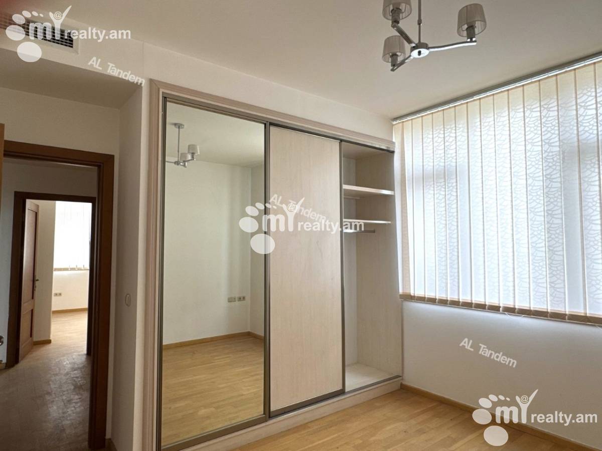 Commercial for rent خیابان آنتارایین, مرکز شهر ایروان, 155678