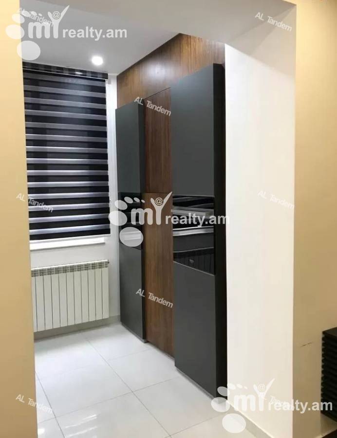 3 bedroom apartment for sale خیابان ماشتوتس, مرکز شهر ایروان, 130041