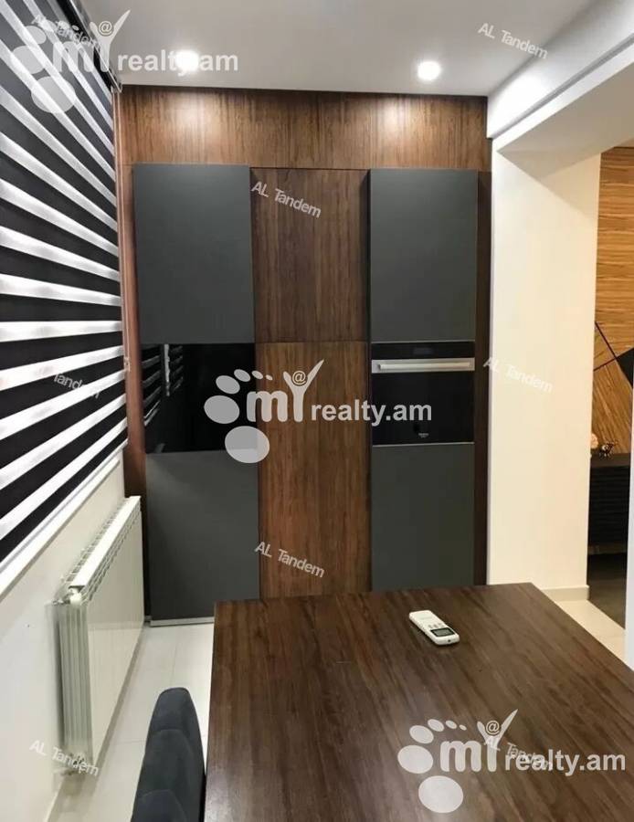 3 bedroom apartment for sale خیابان ماشتوتس, مرکز شهر ایروان, 130041