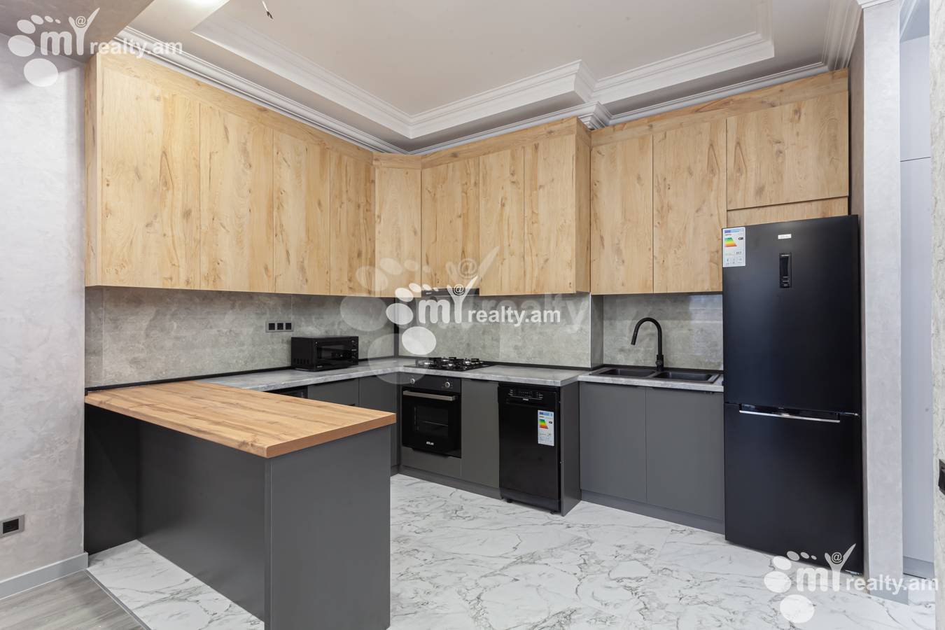 3 սենյականոց բնակարան վարձով Միկոյան փող, Դավթաշեն Երևան, 150355