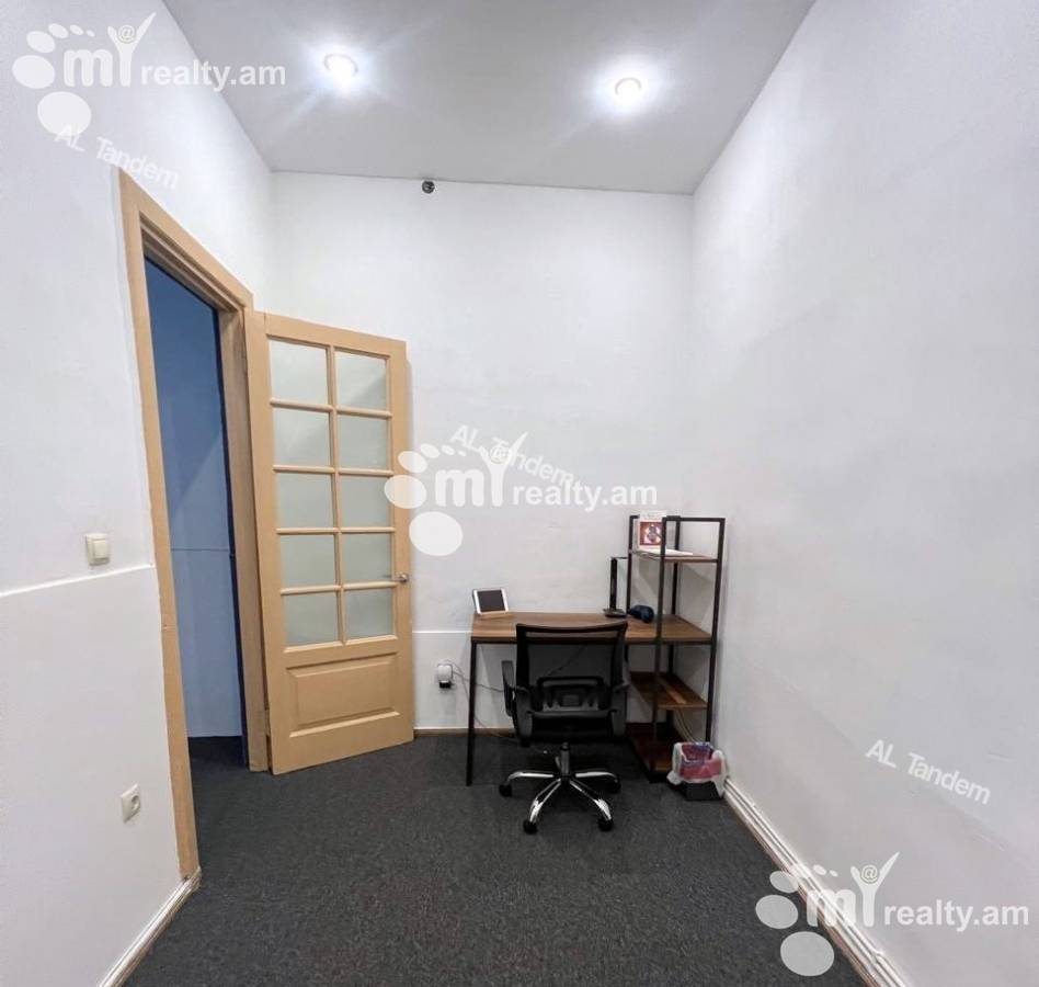 Купить дом Агюсагорцнер  ул, Центр Ереван, 153402