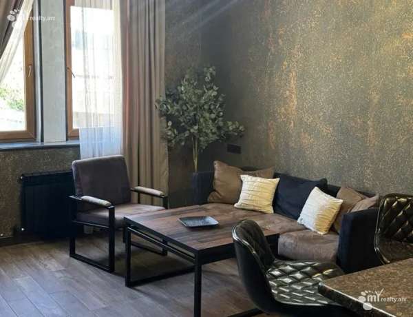 varcov-bnakaran-norakaruycum/3-senyakanoc/Antarayin+St/Center/Yerevan