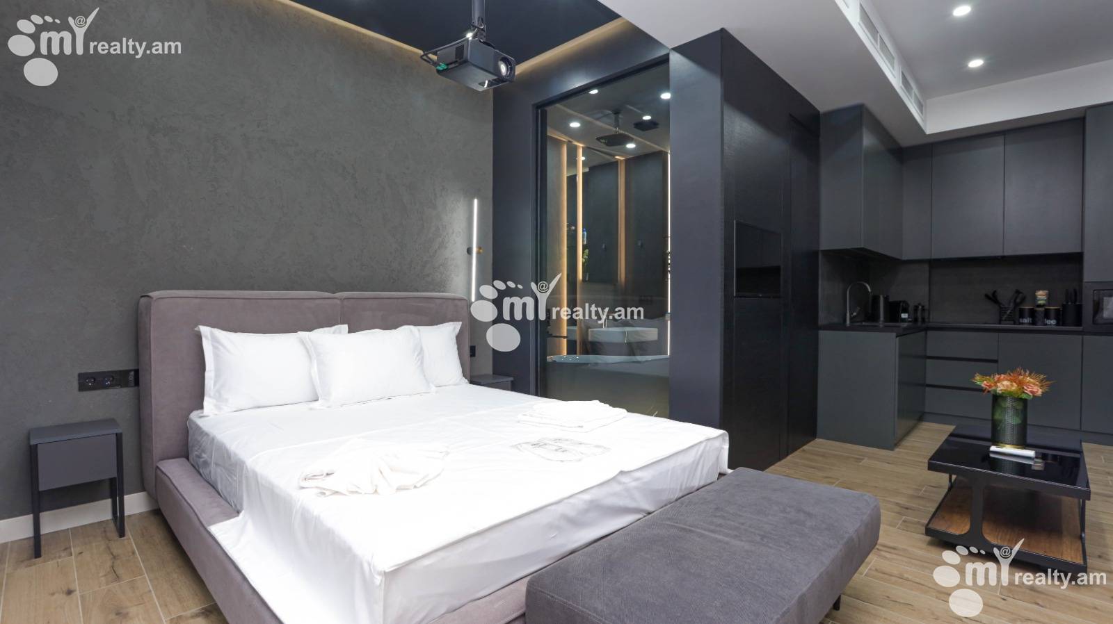 Купить 3 комнатную квартиру Бузанд ул, Центр Ереван, 145206