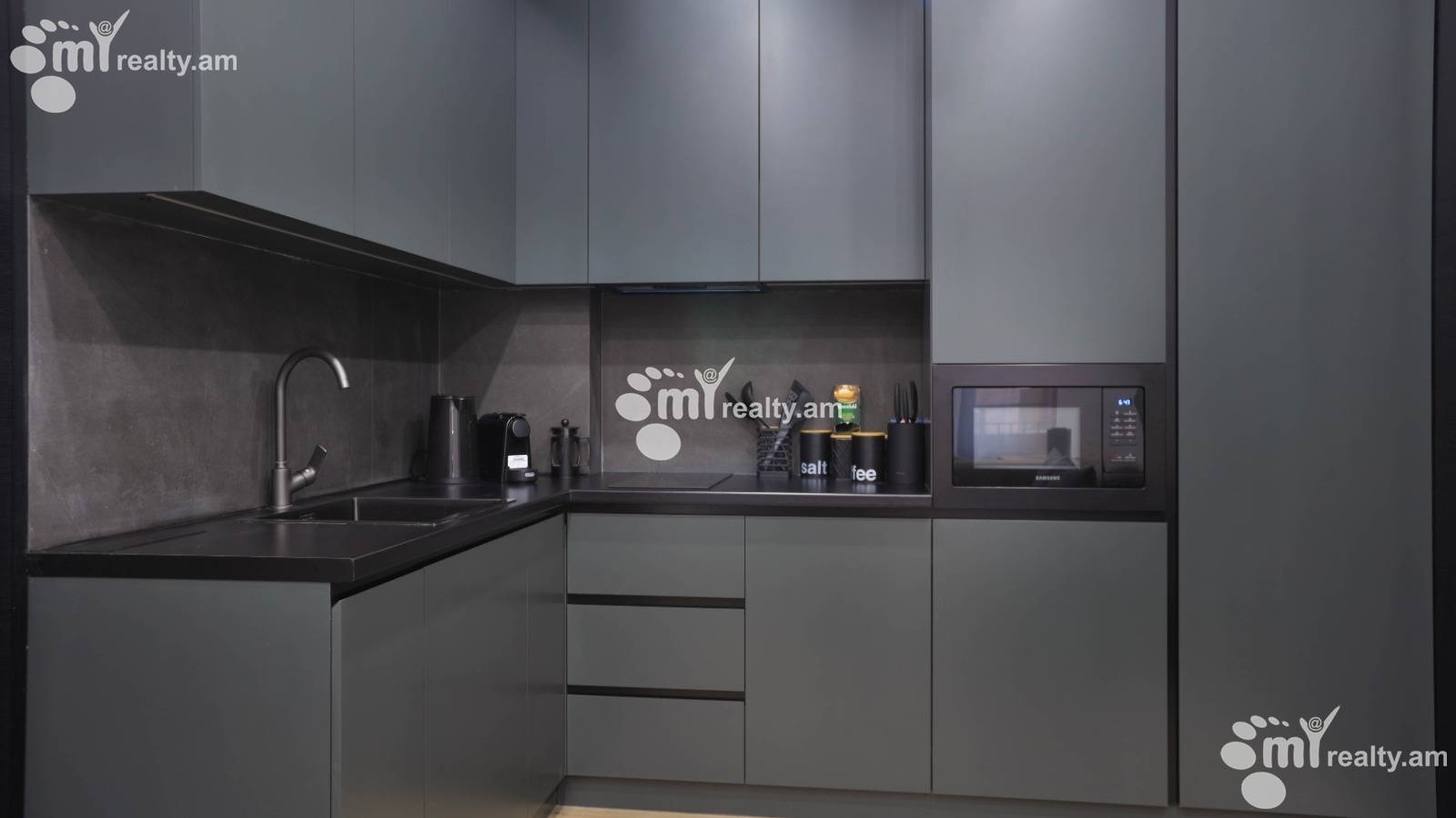 Купить 3 комнатную квартиру Бузанд ул, Центр Ереван, 145206