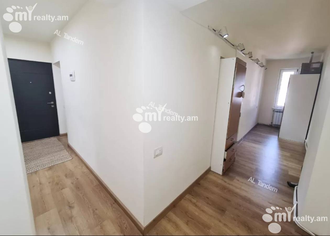 Купить 3 комнатную квартиру Сарян ул, Центр Ереван, 156667