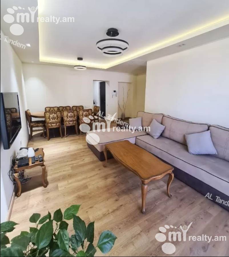 Купить 3 комнатную квартиру Сарян ул, Центр Ереван, 156667