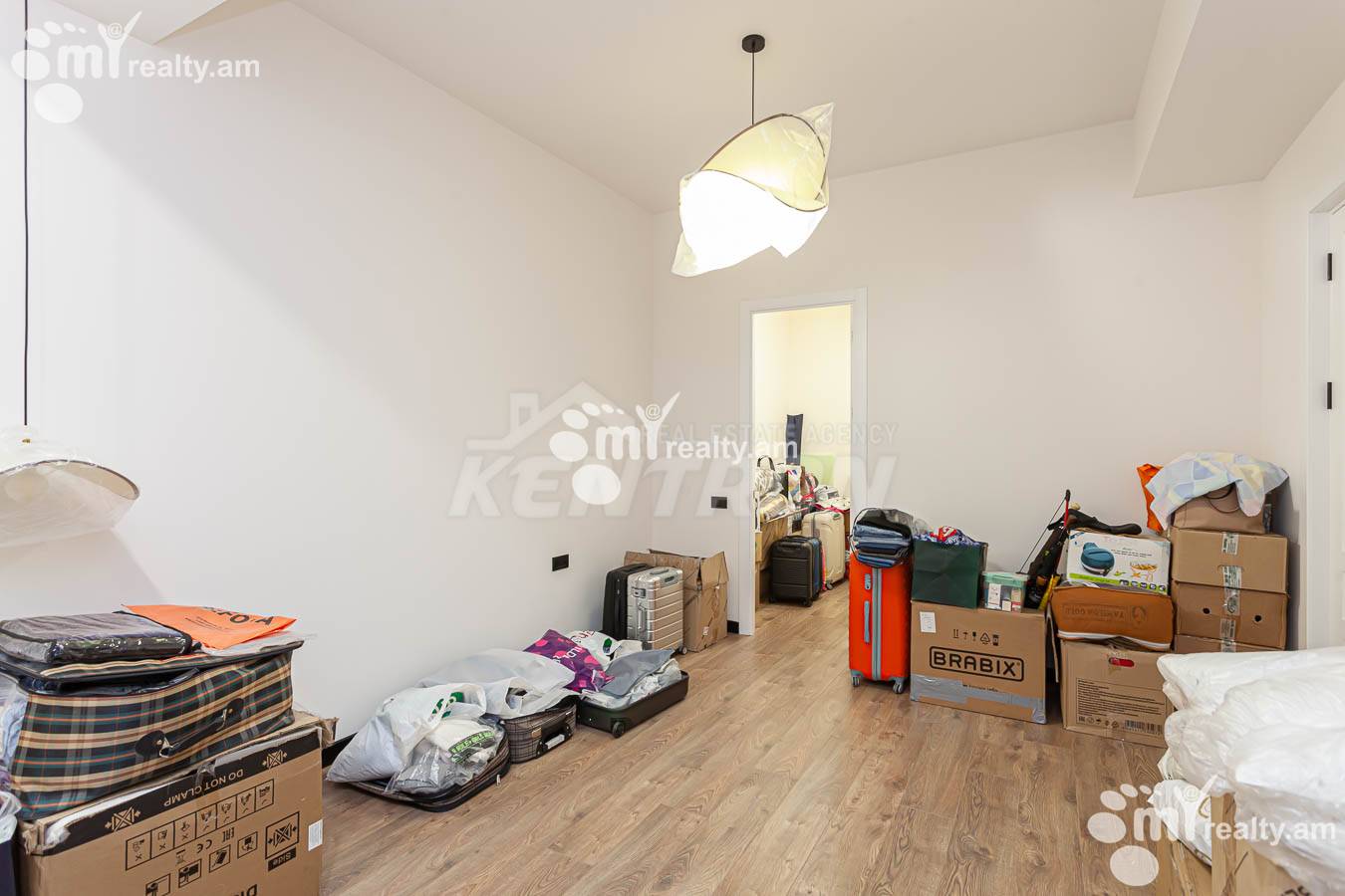 4 bedroom apartment for sale خیابان رُستُم, مرکز شهر ایروان, 153661