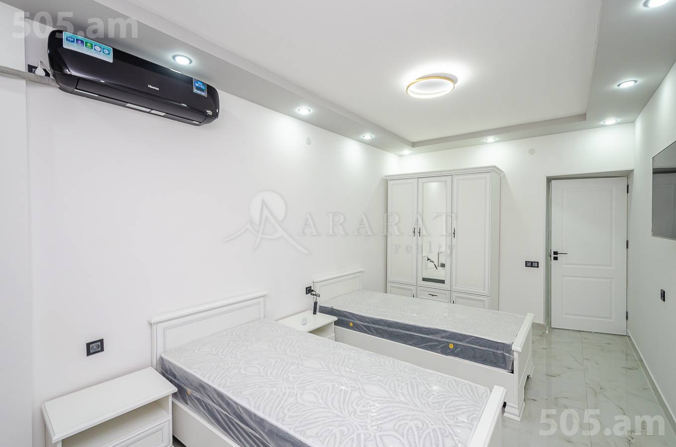 3 bedroom apartment for sale خیابان ماشتوتس, مرکز شهر ایروان, 154296