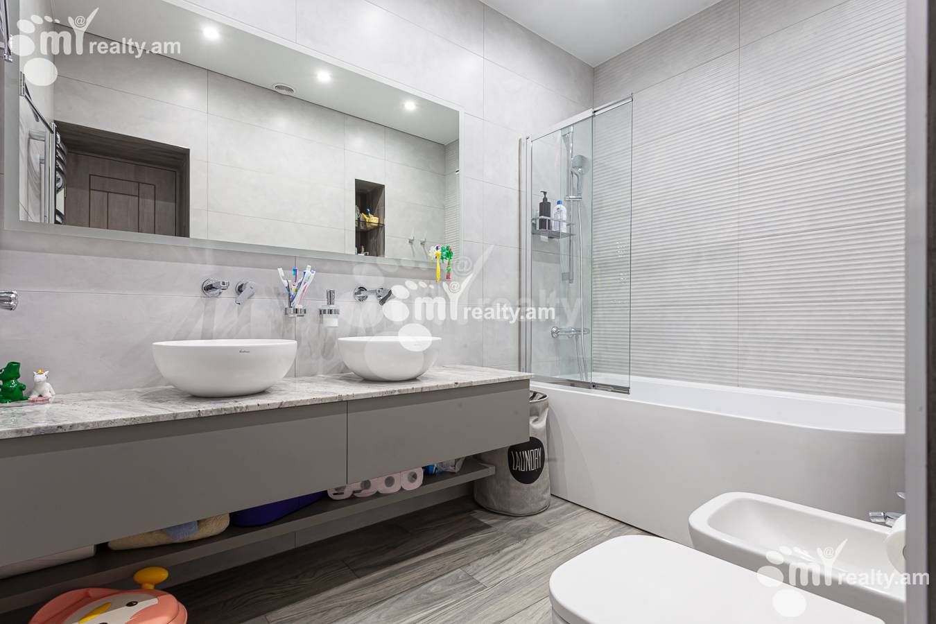 3 bedroom apartment for sale Adonts St, Arabkir Yerevan, 156043