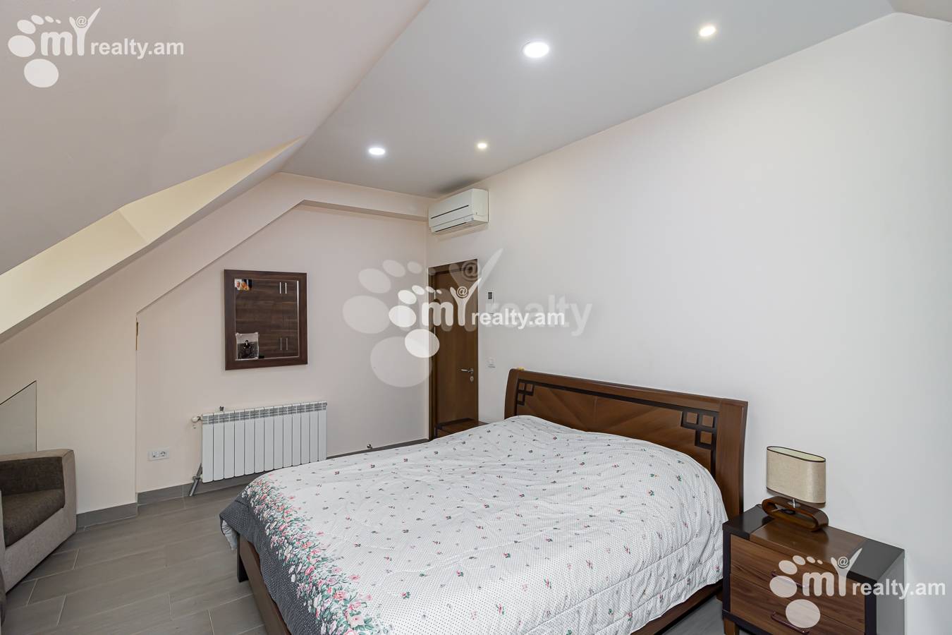 4 սենյականոց բնակարան  Անտառային փող, Կենտրոն Երևան, 151470