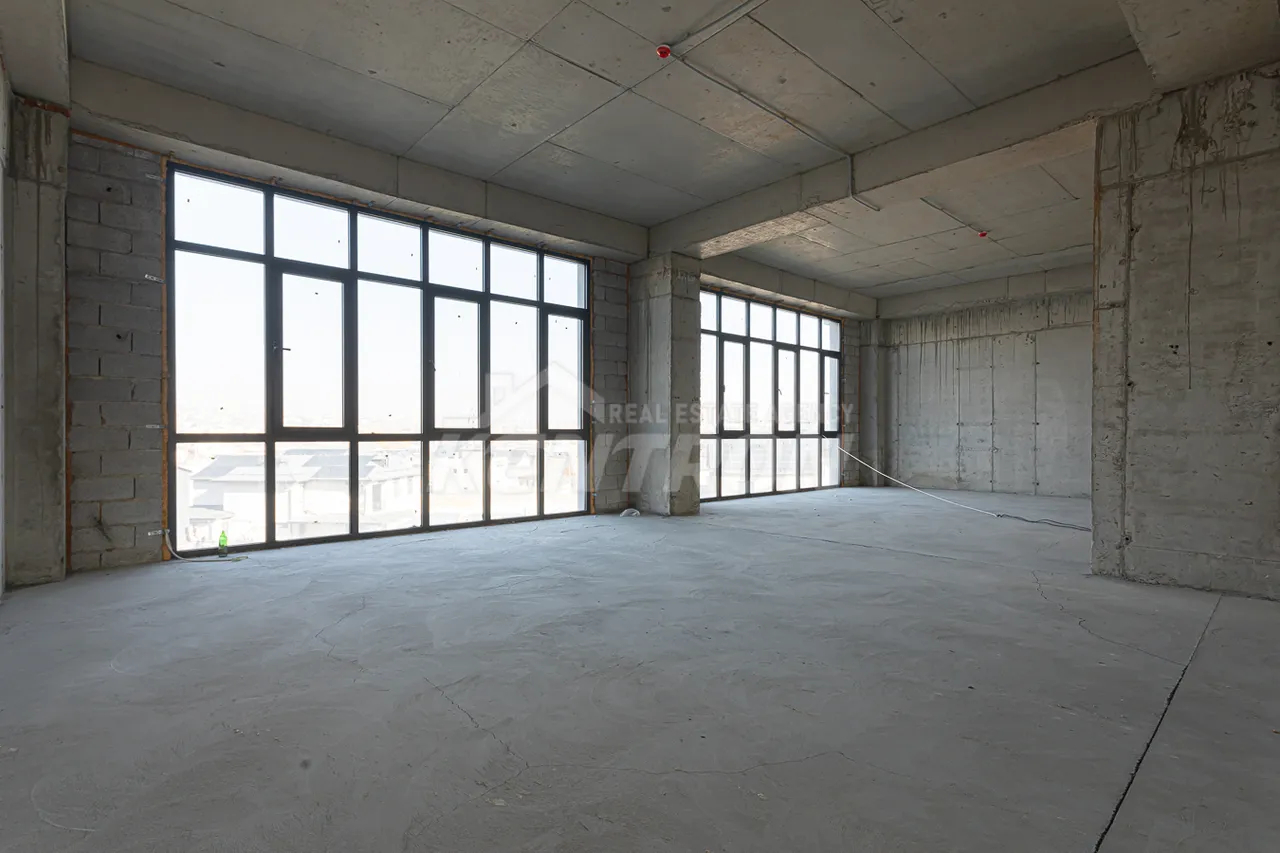 Commercial property for sale Paruyr Sevak  dis. 17 street, Avan Yerevan, 157751