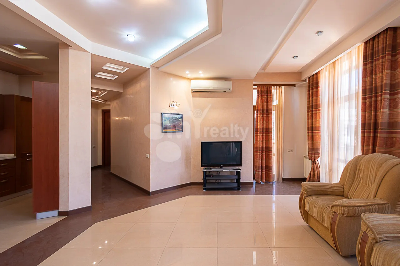 3 bedroom apartment for rent Sarmen St, Center Yerevan, 159736