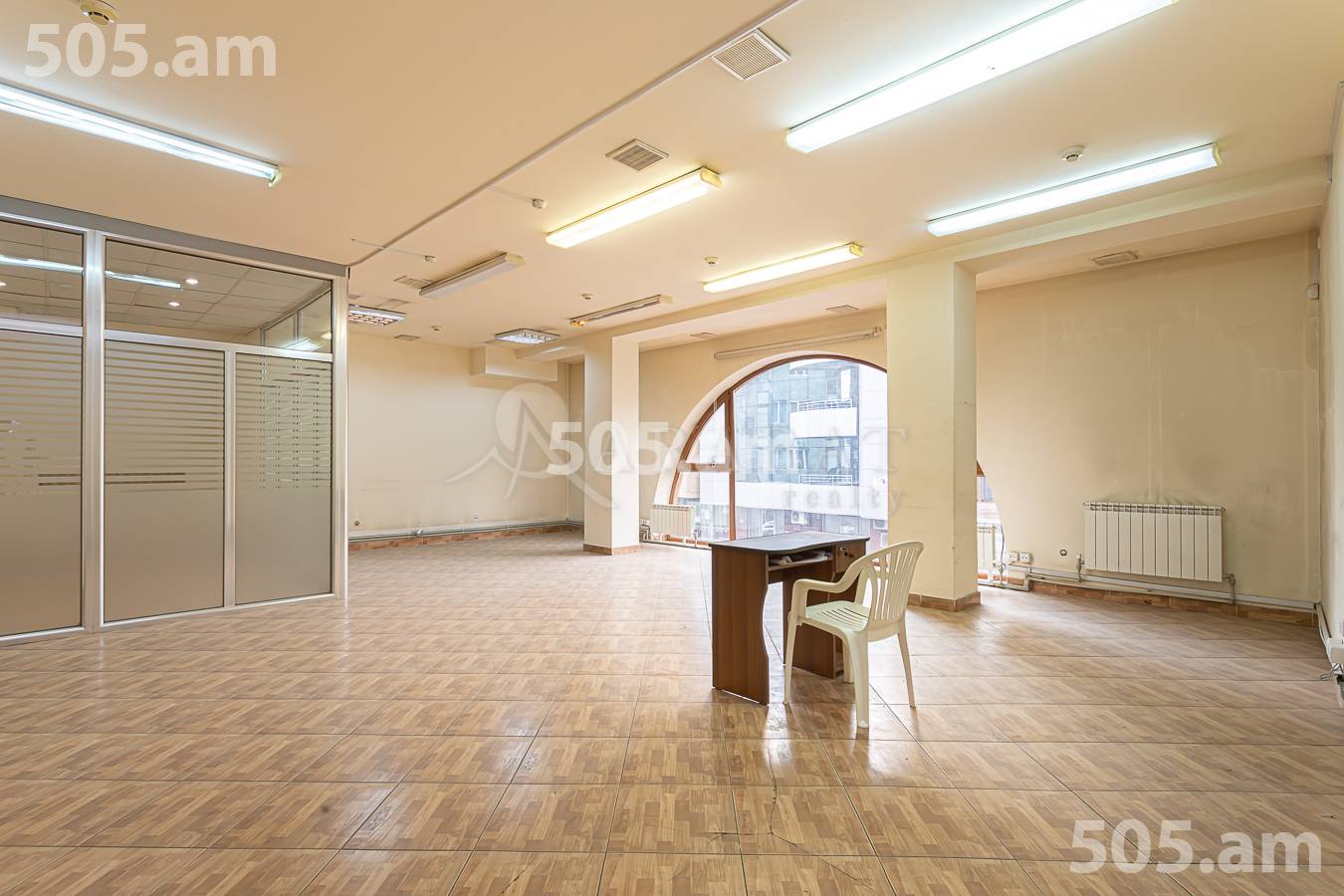 Commercial for rent خیابان اِ. کوچار, مرکز شهر ایروان, 156375