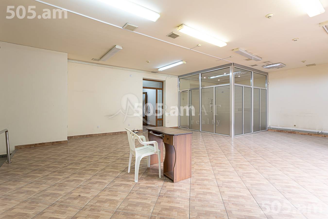 Commercial for rent خیابان اِ. کوچار, مرکز شهر ایروان, 156375