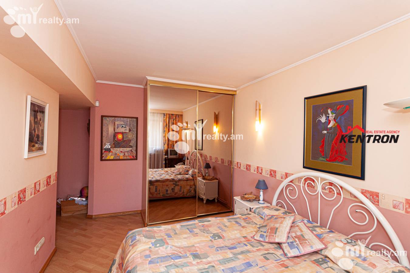 4 սենյականոց բնակարան  Սայաթ-Նովայի պող, Կենտրոն Երևան, 129910