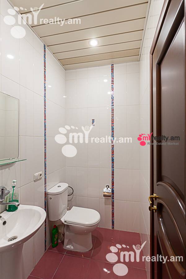 Купить 3 комнатную квартиру Ростом ул, Центр Ереван, 134225