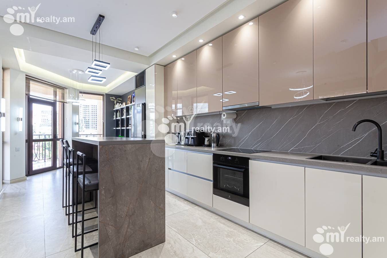 3 սենյականոց բնակարան  Ներսիսյան փող., Քանաքեռ-Զեյթուն Երևան, 155727