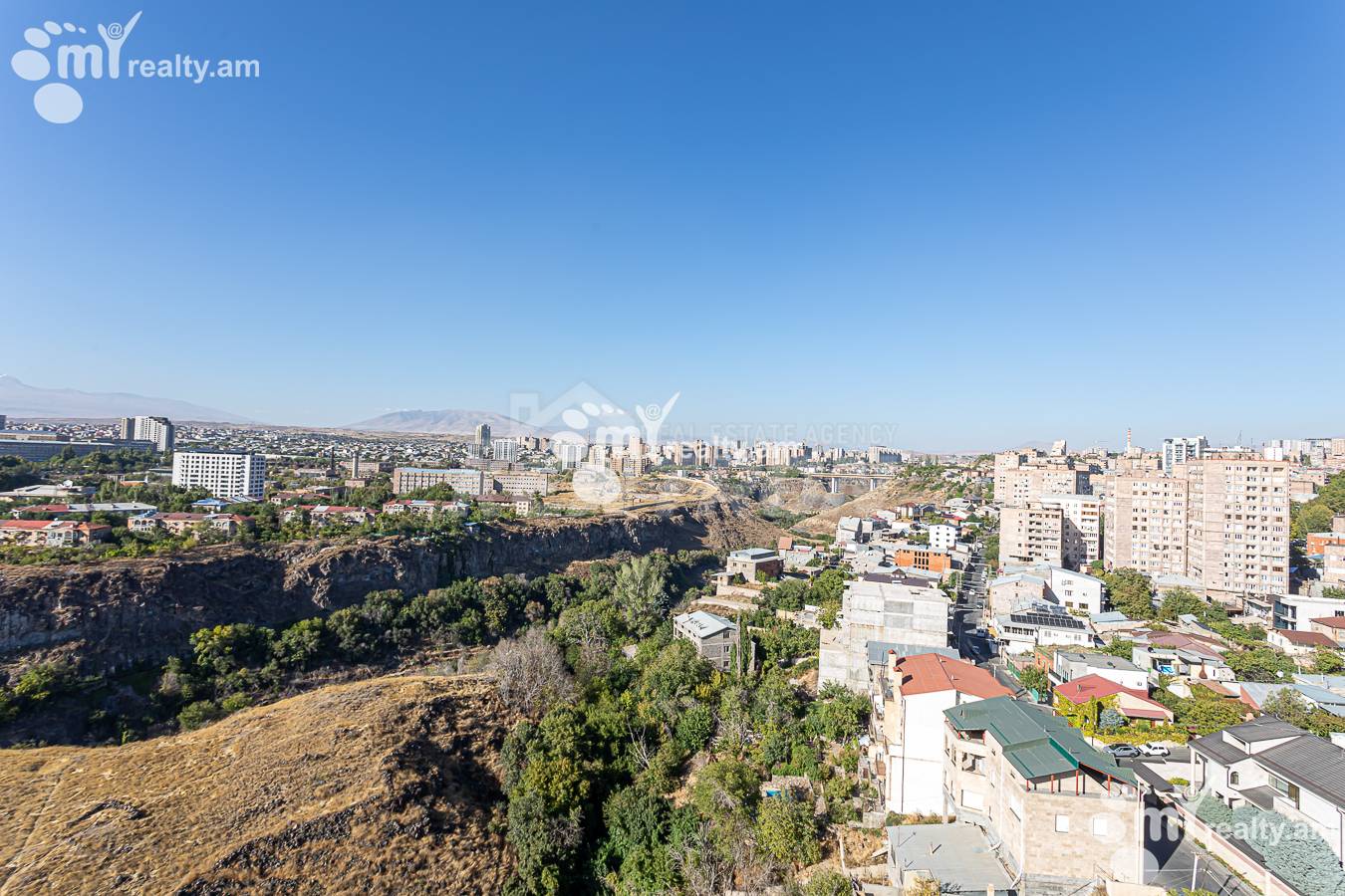 3 սենյականոց բնակարան  Քեռու փող, Արաբկիր Երևան, 156794