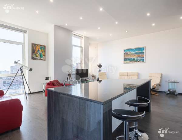 varcov-bnakaran-norakaruycum/4-senyakanoc/Aram+St/Center/Yerevan