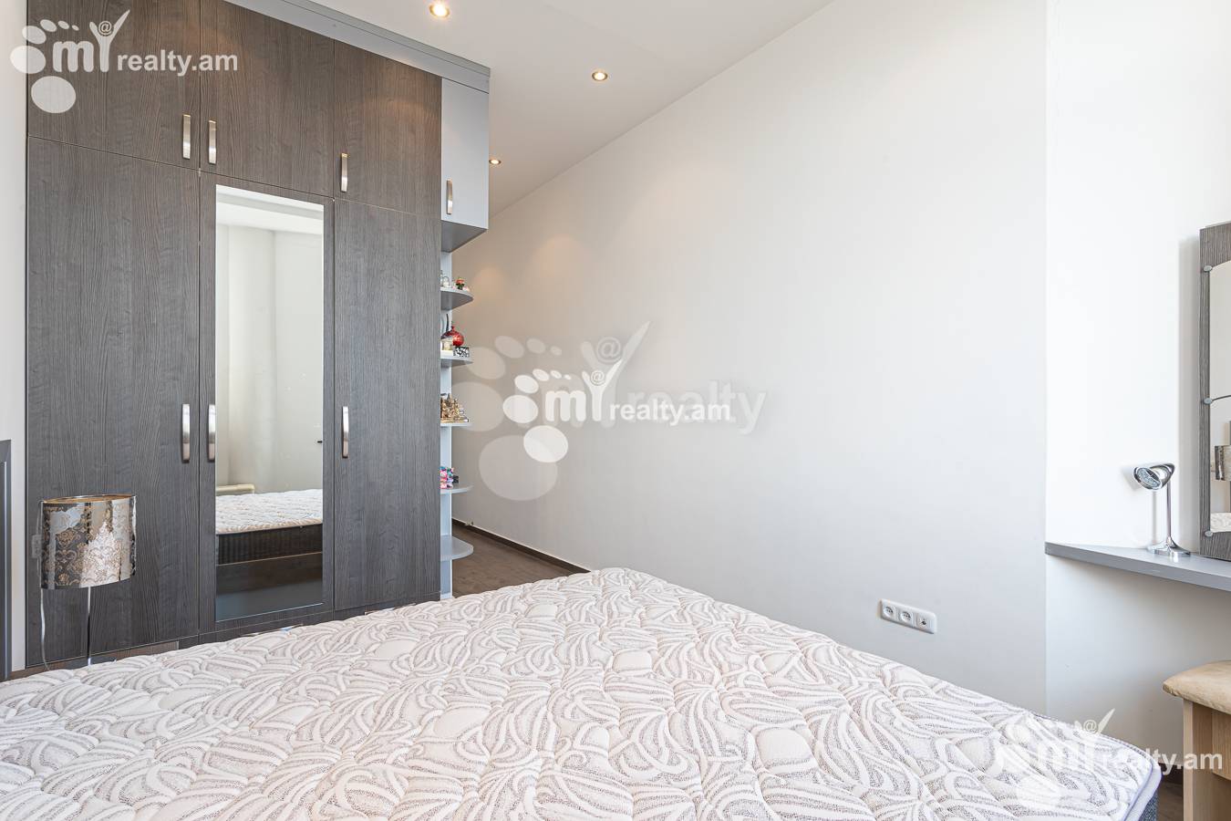 4 bedroom apartment for rent Aram St, Center Yerevan, 156863