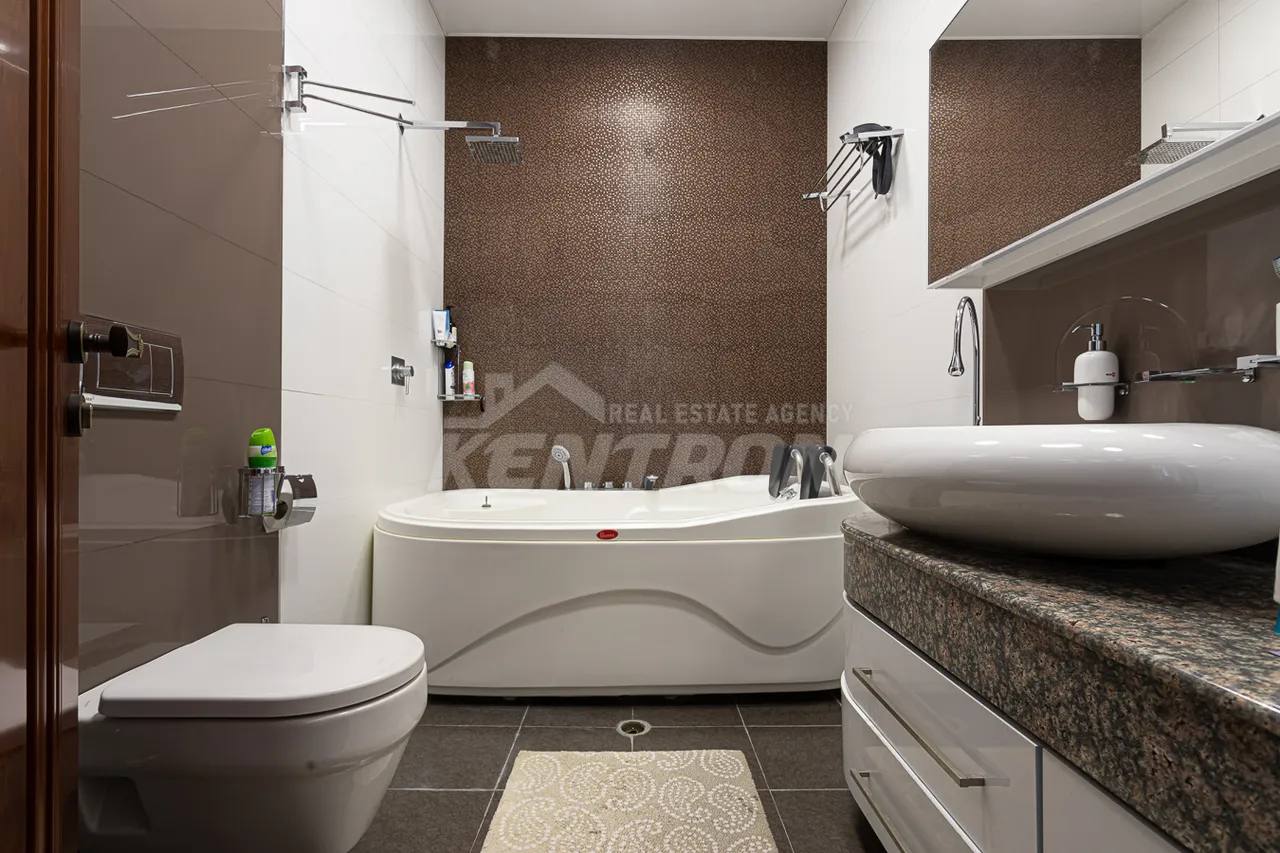 House for sale G 1 dis., Adjapnyak Yerevan, 158465