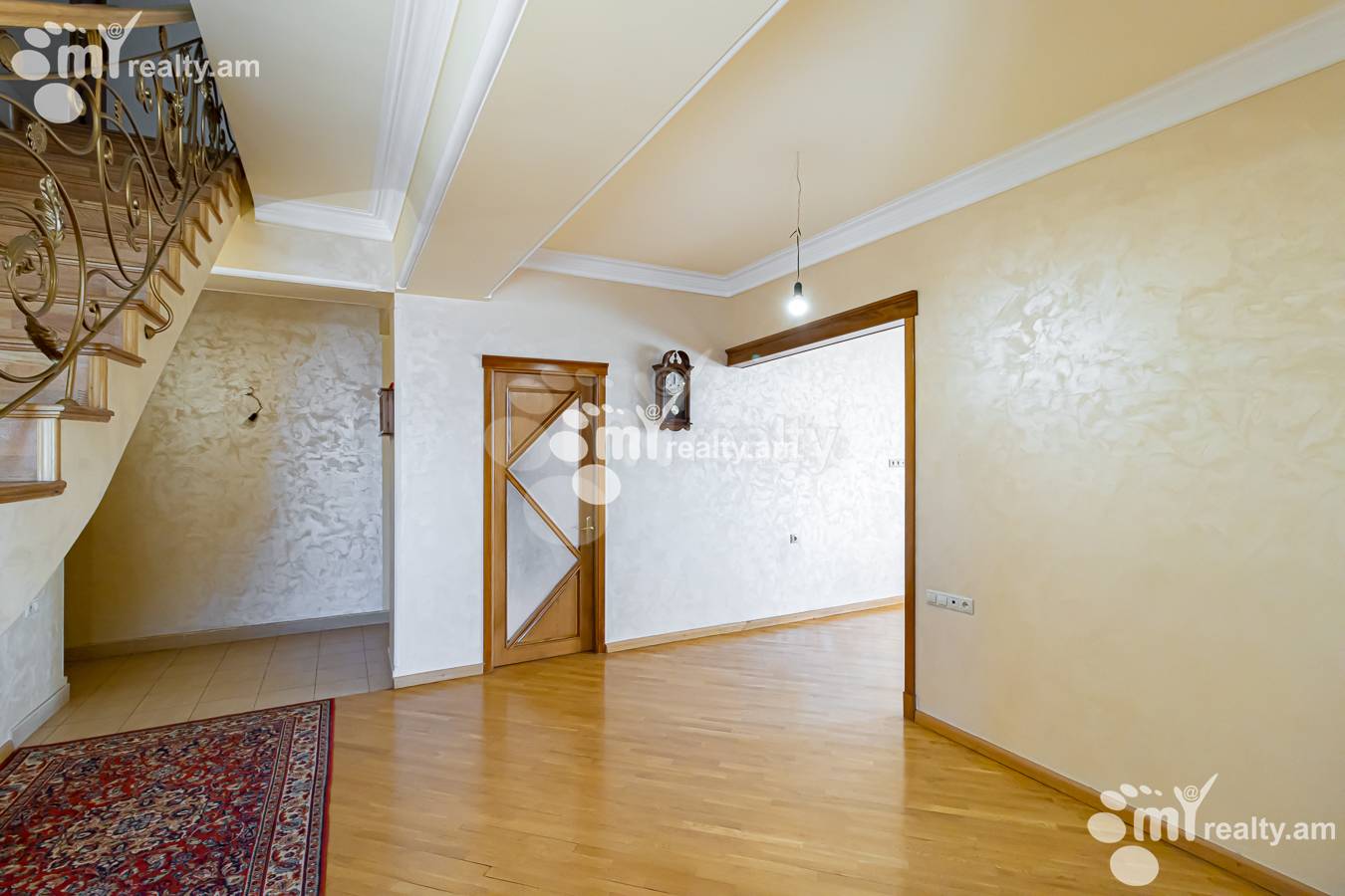 4 սենյականոց բնակարան  Գլինկայի փող, Կենտրոն Երևան, 154197