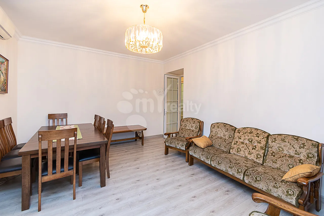 4 bedroom apartment for sale Hanrapetutyan St, Center Yerevan, 159788