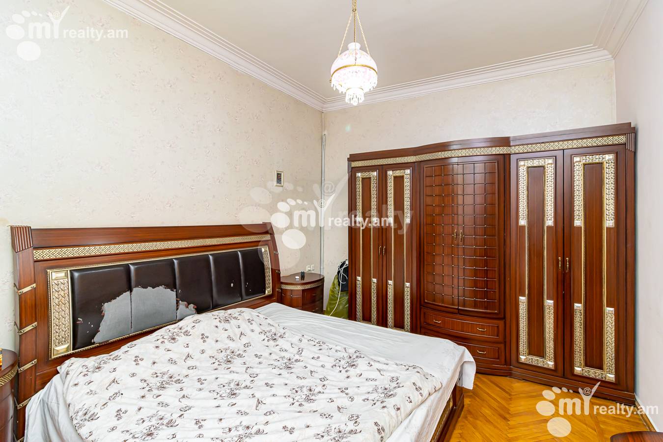 3 bedroom apartment for rent Khanjyan St, Center Yerevan, 148957