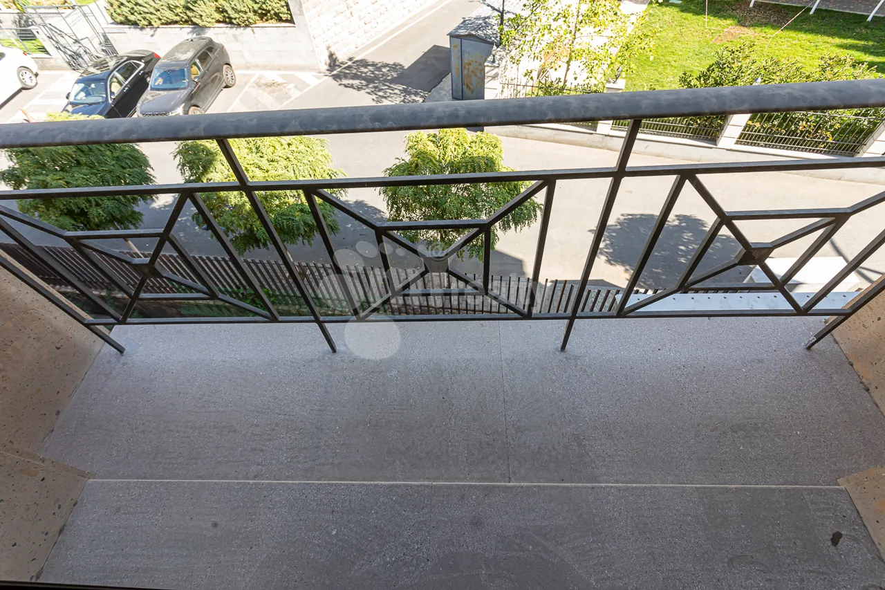 3 bedroom apartment for rent Antarayin St, Center Yerevan, 159001