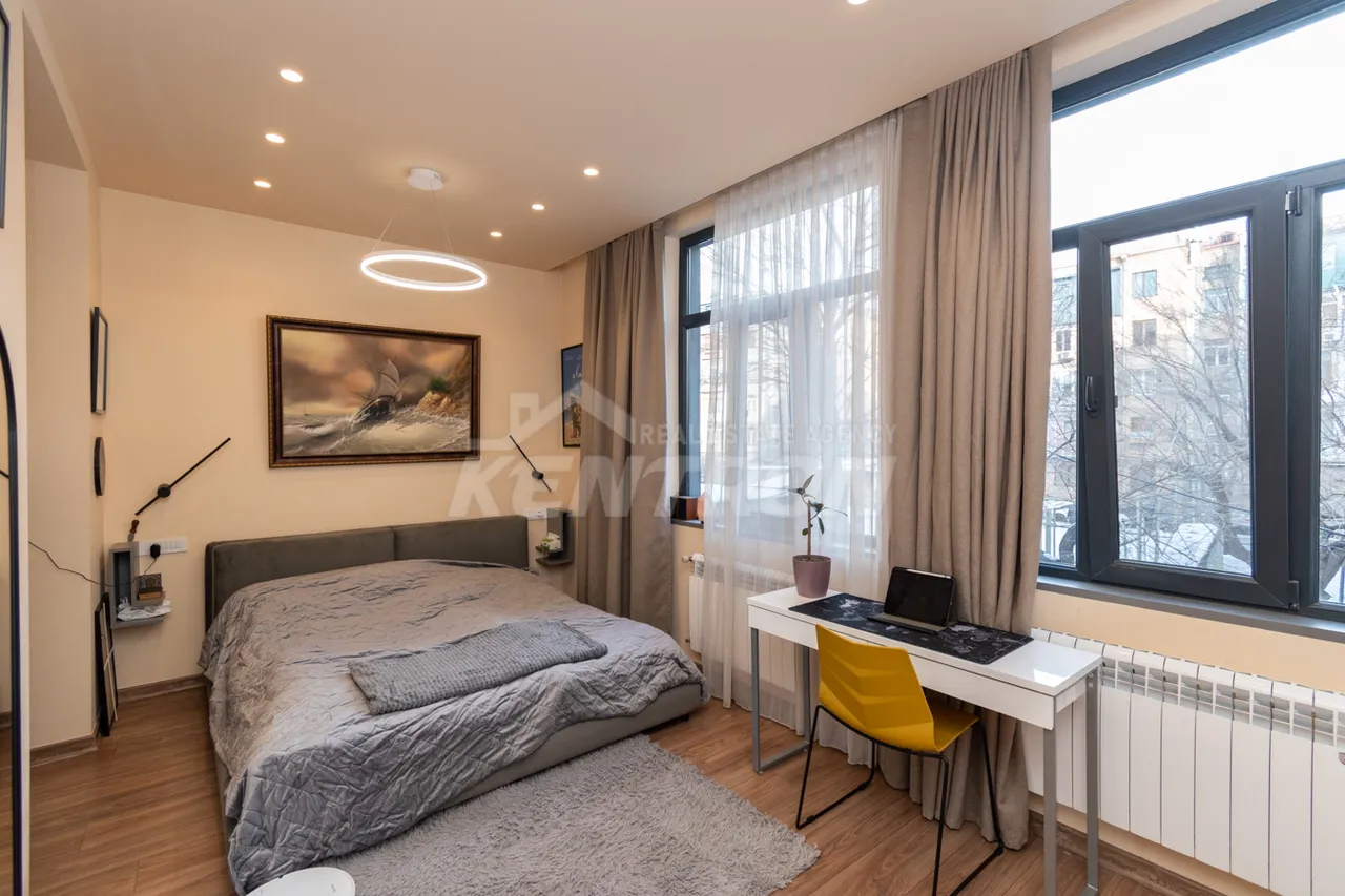 3 սենյականոց բնակարան  Բաղրամյան պող(Կենտրոն), Կենտրոն Երևան, 158736