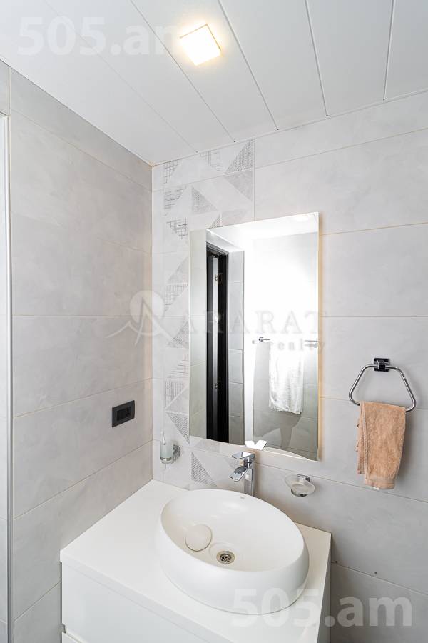 Купить 2 комнатную квартиру Амирян ул, Центр Ереван, 153533